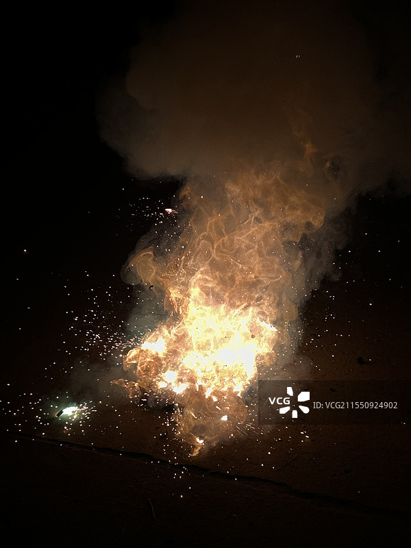 噼里啪啦又一年图片素材