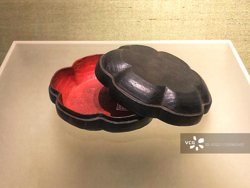 北宋梅花形漆盒苏州博物馆藏图片素材