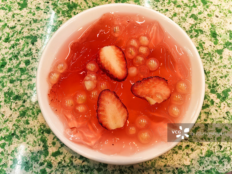 草莓冰粉图片素材