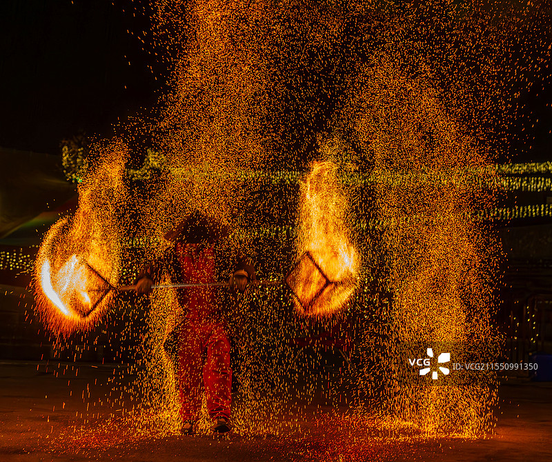 火壶表演图片素材