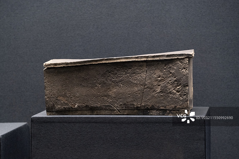 安徽亳州博物馆富荣花园僧侣合葬墓出土文物图片素材