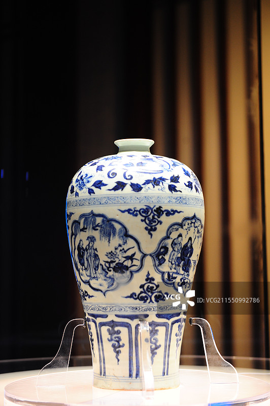 元青花四爱图梅瓶图片素材