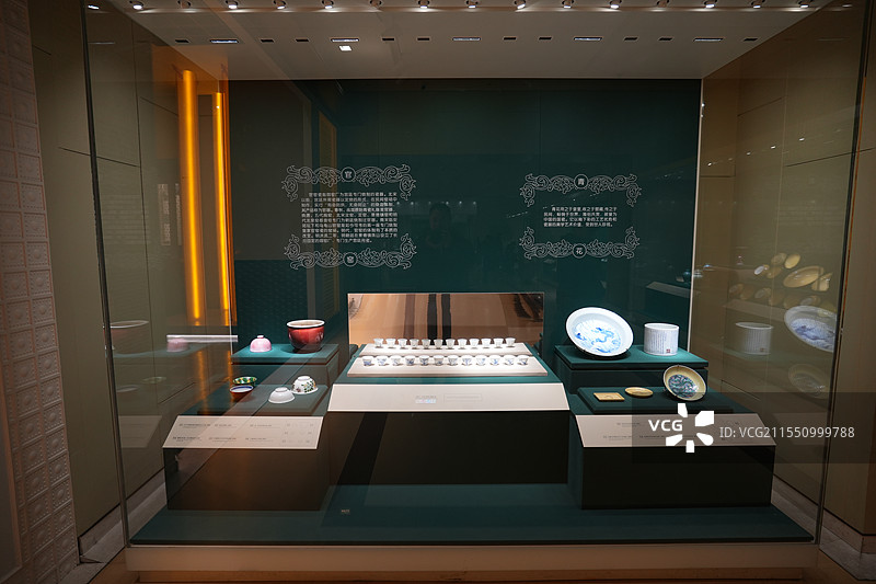 南京博物院特展：盛世华彩——清代康雍乾御窑瓷器高清文物摄影（珐琅彩/单色釉）图片素材