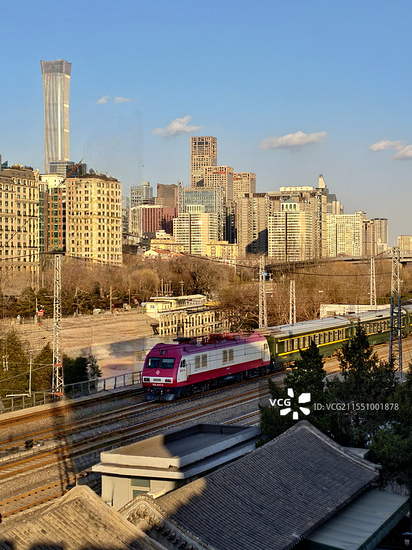 城市里的列车图片素材