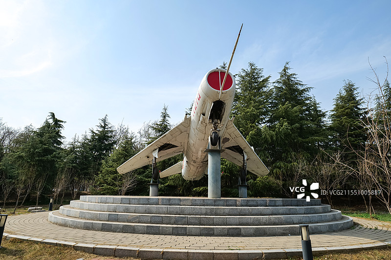 山东交通学院（长清校区）国产歼6型歼击机图片素材