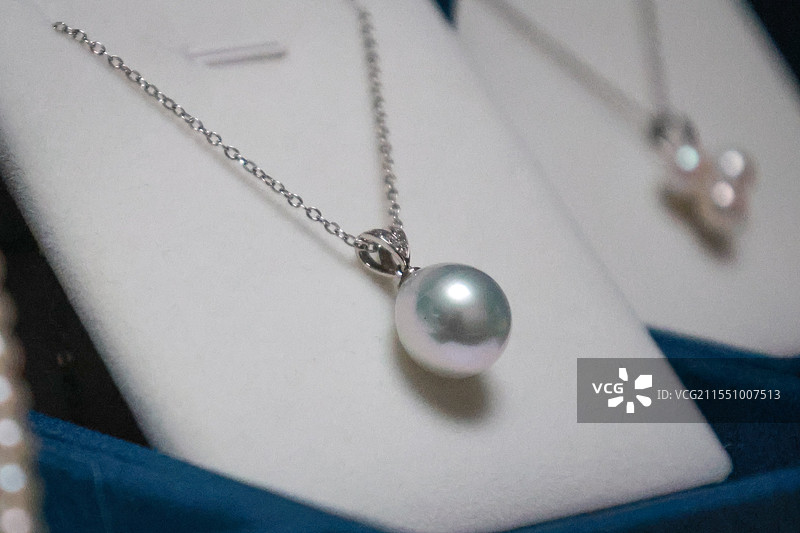 海水银光绝美澳白珍珠图片素材