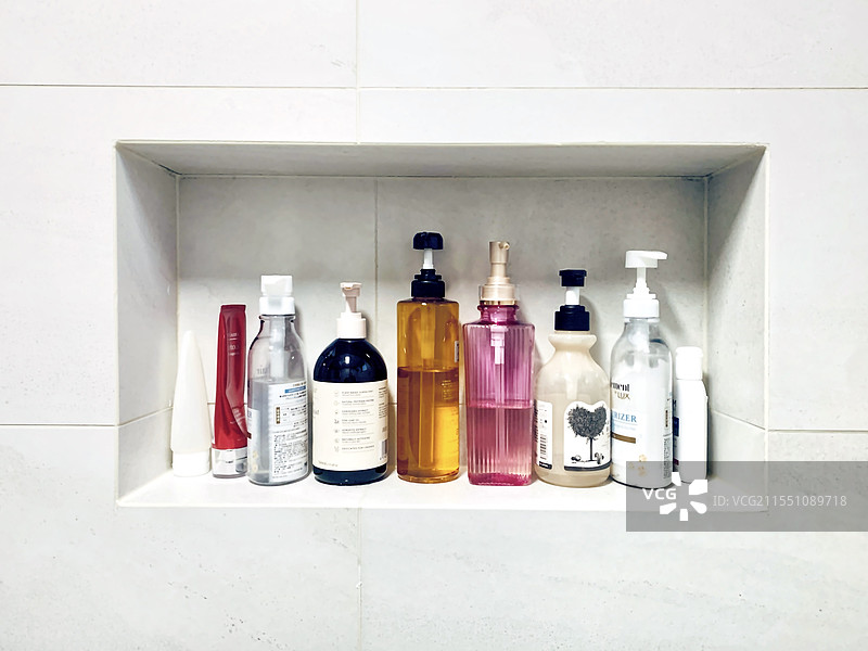 卫浴室一角的用品图片素材