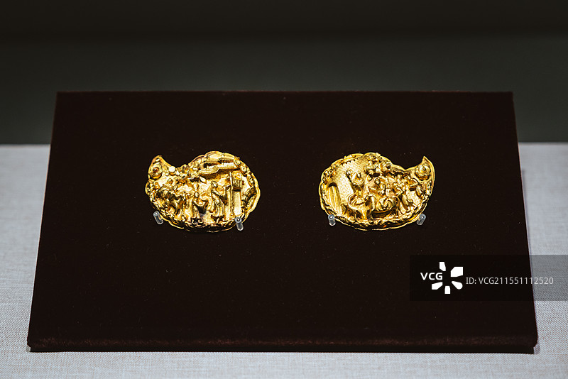 武进区博物馆特展 熠熠华光 常熟博物馆藏金银器饰品展 明代 金掩鬓簪首图片素材