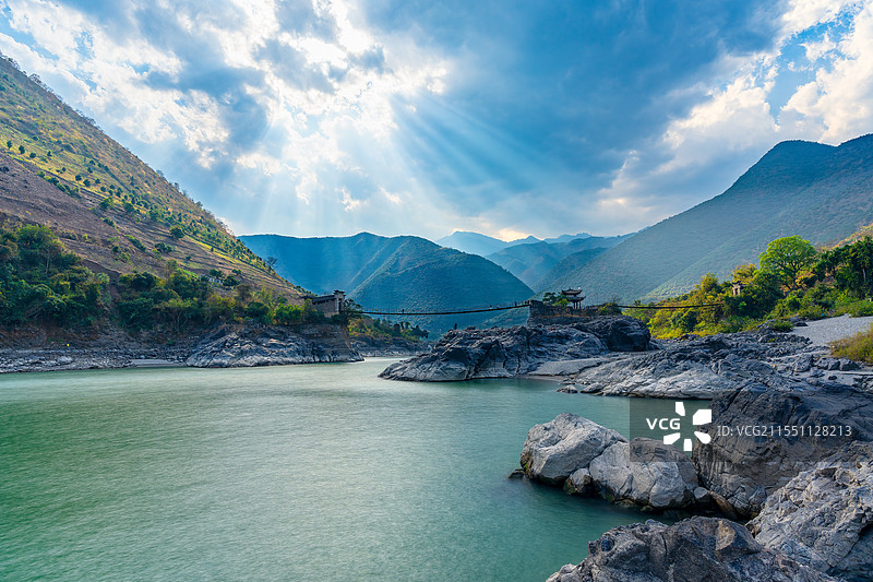 云南保山怒江双虹桥风光图片素材