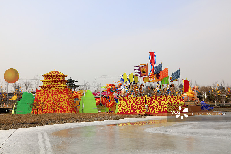 河北唐山南湖公园灯会  中国古代君王军队造型的花灯图片素材