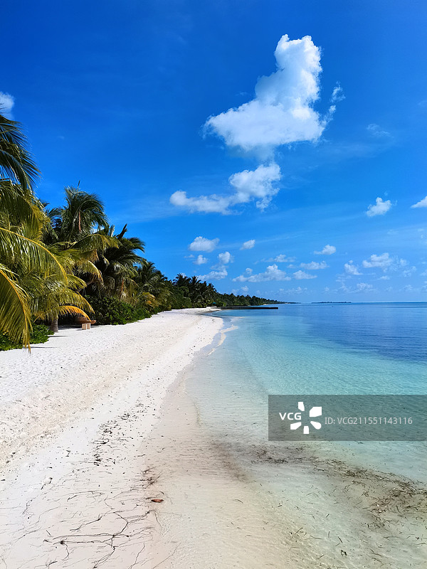 幸福岛的日落海滩图片素材