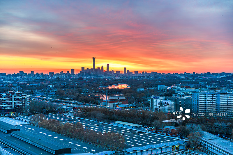 北京城市朝霞时分的天际线全景图片素材
