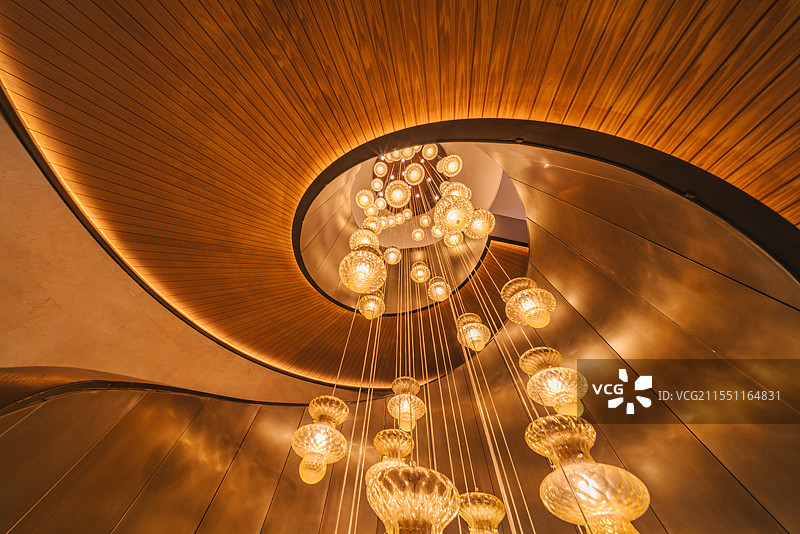 室内建筑中庭旋梯图片素材