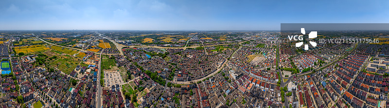 震泽古镇全景航拍 頔塘 砥定街 震泽镇 太湖流域历史悠久的古村落 江南水乡桑蚕经济和文化传承图片素材