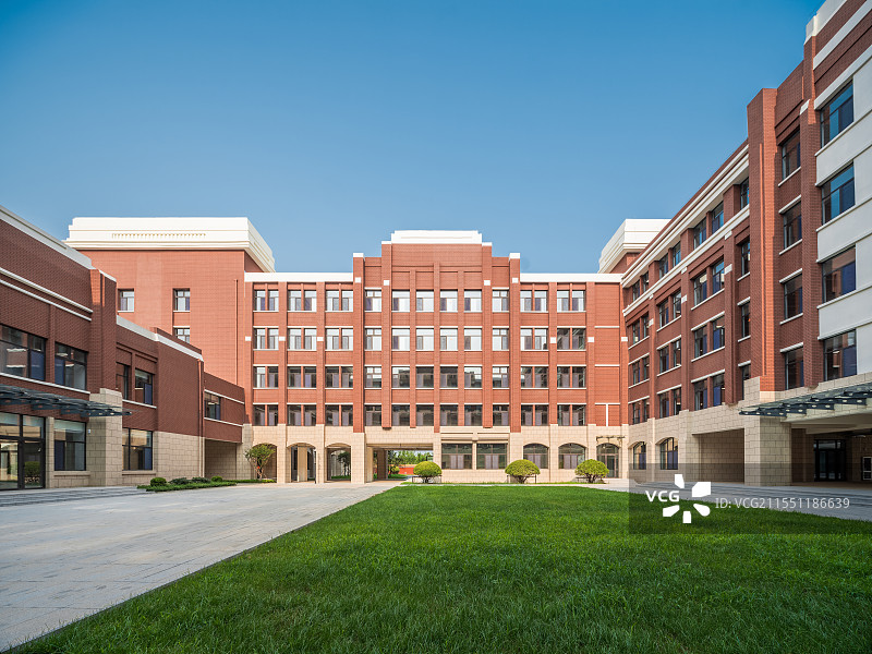 英伦风红砖学校校园图片素材