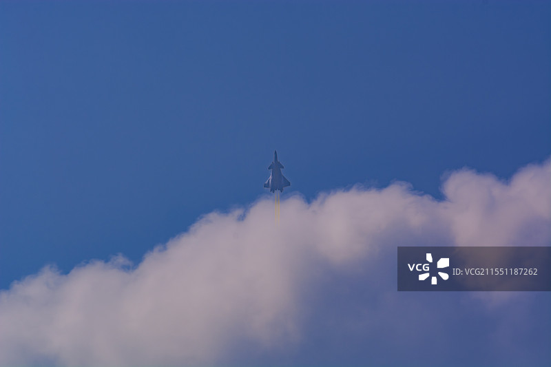 一飞冲天之歼35图片素材