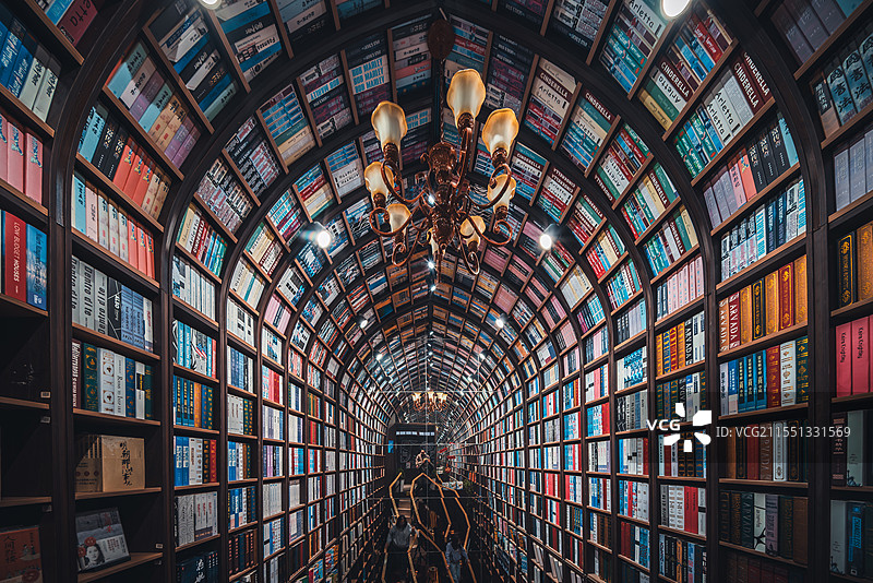 室内建筑中庭旋梯图片素材