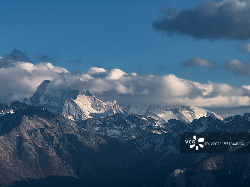 云中的仙乃日图片素材