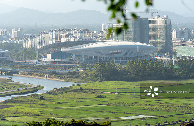 从东山岭眺望，海南省万宁市体育馆图片素材
