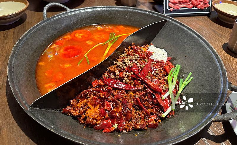 火锅底料 鸳鸯锅图片素材