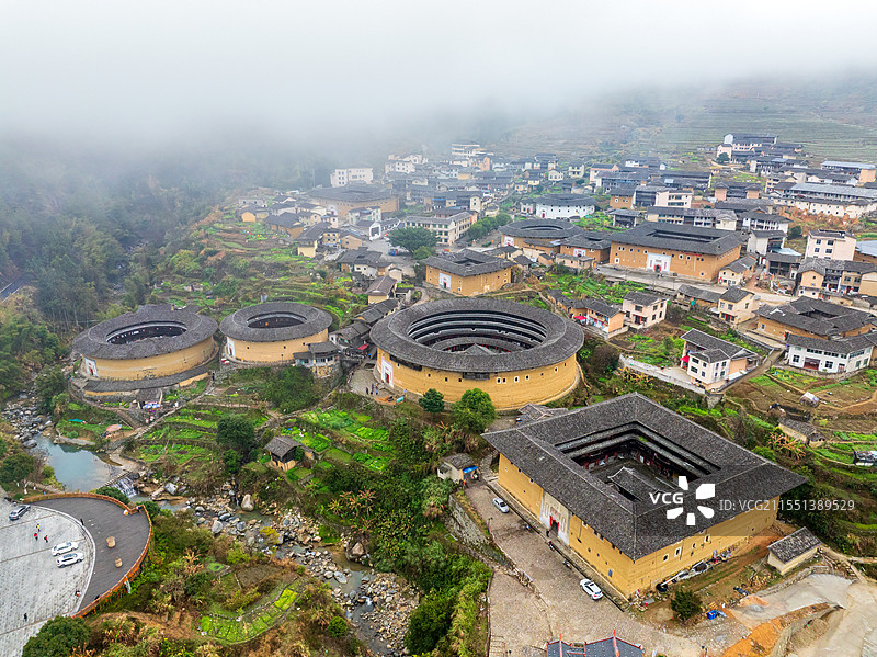 福建省龙岩市永定初溪土楼群古建筑风光图片素材