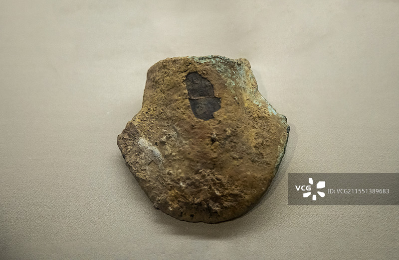 江西省博物馆“古代历史文化展”：青铜钺（商，1988年江西省瑞昌市铜岭铜矿遗址出土）图片素材