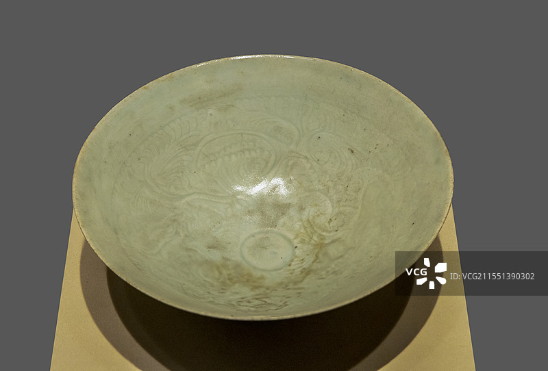 江西省博物馆“古代历史文化展”：婴戏纹青白釉瓷碗（南宋，1989年江西省南昌铁路公安处移交）图片素材