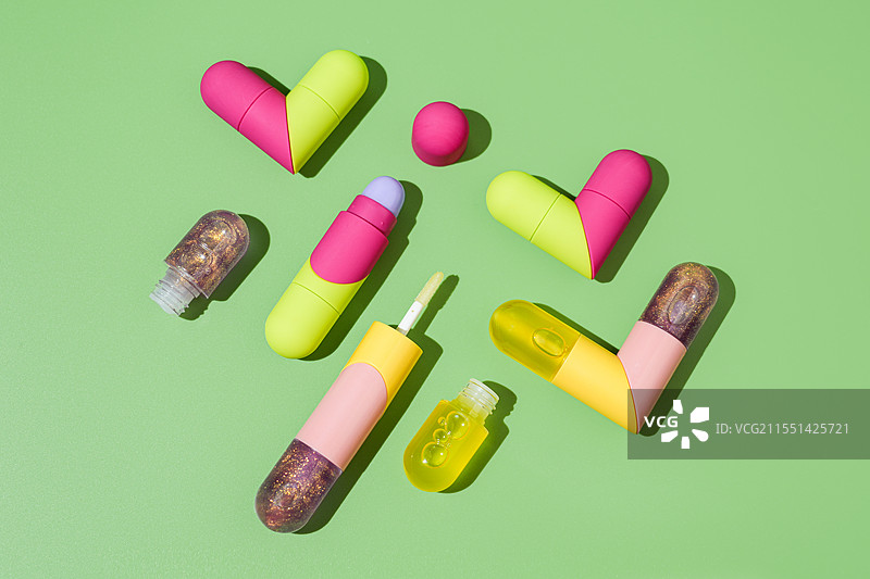 彩妆产品——创意造型多色炫彩唇釉图片素材