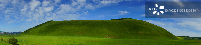 兴安盟草原上的远山图片素材