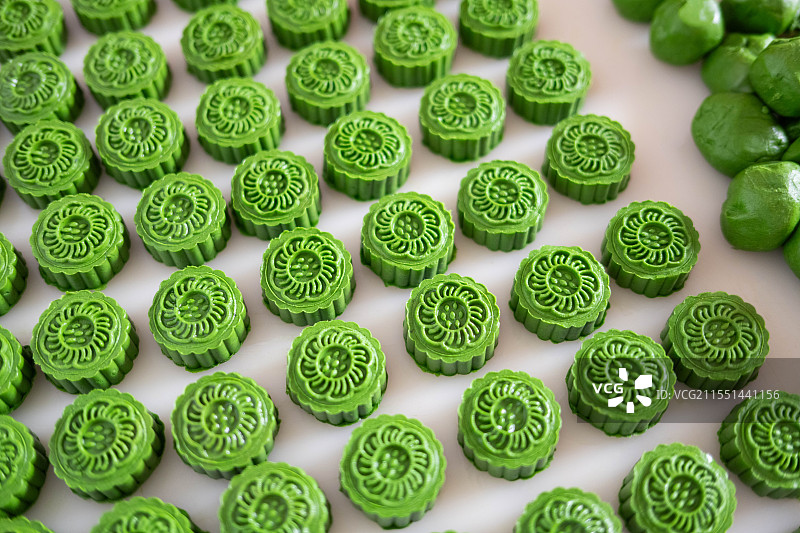 新鲜绿色美食糕点艾草饼图片素材