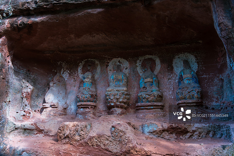 四川青神县中岩寺的摩崖石刻佛像图片素材