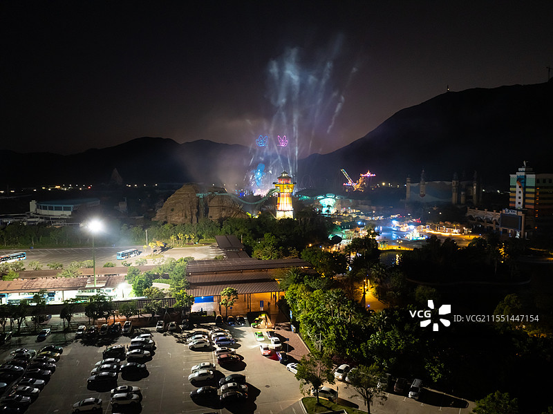 航拍珠海长隆海洋王国夜晚烟花表演图片素材