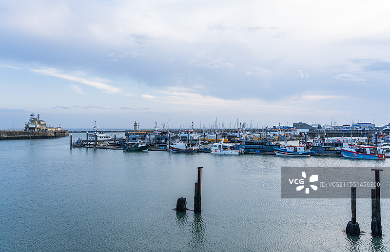 英国东南部小镇拉姆斯盖特港口风光图片素材