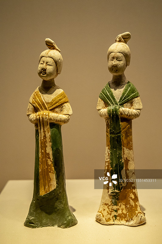江西省博物馆“古代历史文化展”：三彩仕女俑（唐，1986年江西省九江市永修县军山茅栗岗村唐墓出土）图片素材