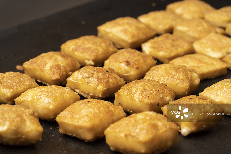 贵州特产 爆浆小豆腐 贵州特色小吃图片素材