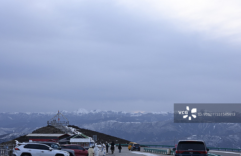 川西松潘雪宝顶图片素材