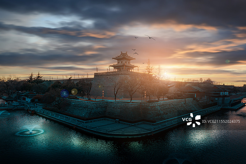 日暮下的西安角楼图片素材