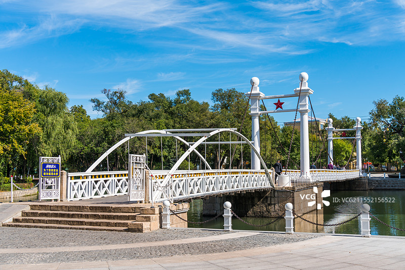 内蒙古呼伦贝尔市扎兰屯市吊桥公园图片素材