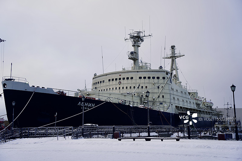 俄罗斯摩尔曼斯克港口列宁号核动力破冰船 世界首艘核动力破冰船图片素材