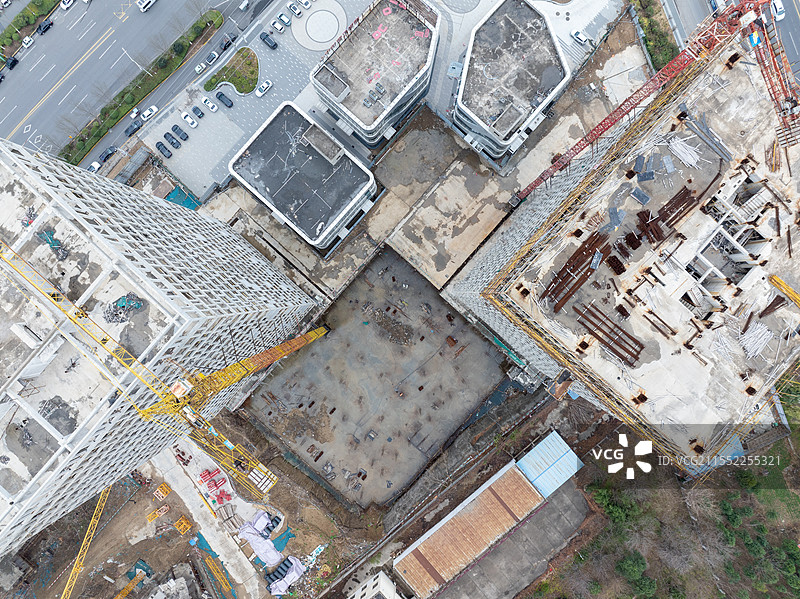 河南省周口市 开元大道 昌建商务楼 烂尾楼 烂尾楼盘 停工建筑 停工工地图片素材