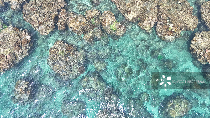 海水与礁石图片素材