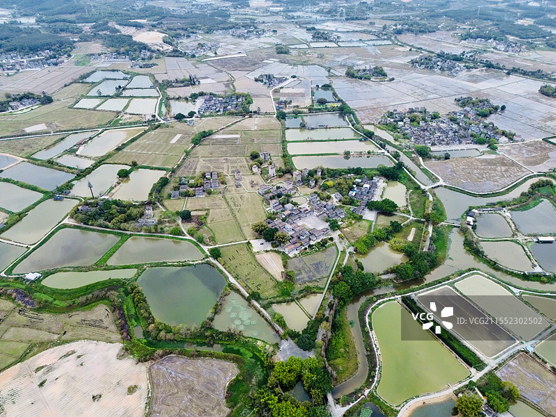 航拍广东开平碉楼和村落图片素材