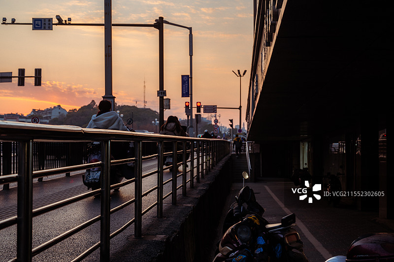 黄昏的小街图片素材