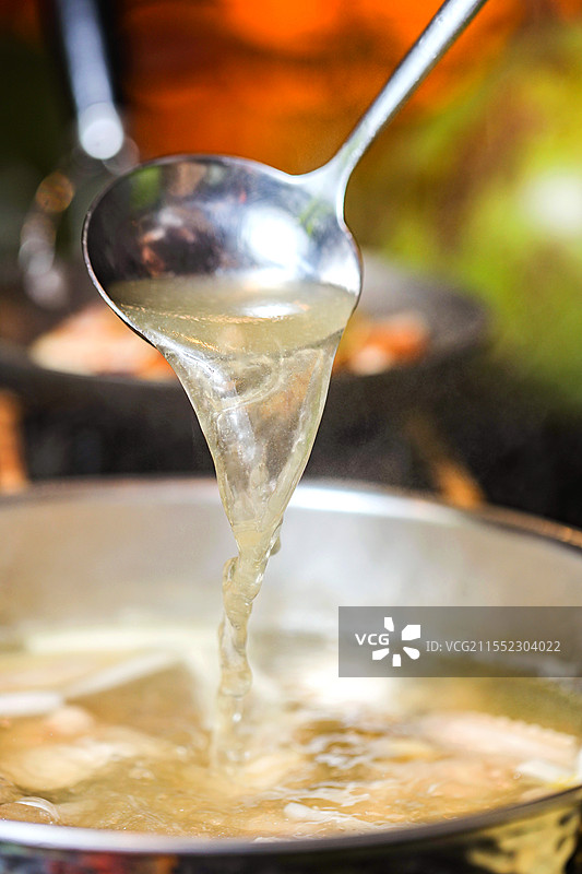 青椰椰子水椰子鸡椰子鸡火锅椰子海南文昌鸡鸡肉鸡块散养鸡鸡汤图片素材