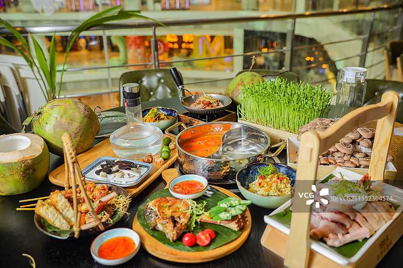 青椰椰子水椰子鸡椰子鸡火锅椰子海南文昌鸡鸡肉鸡块散养鸡鸡汤图片素材