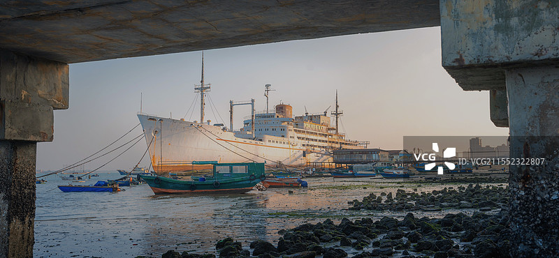 广东湛江市霞山区渔港公园图片素材