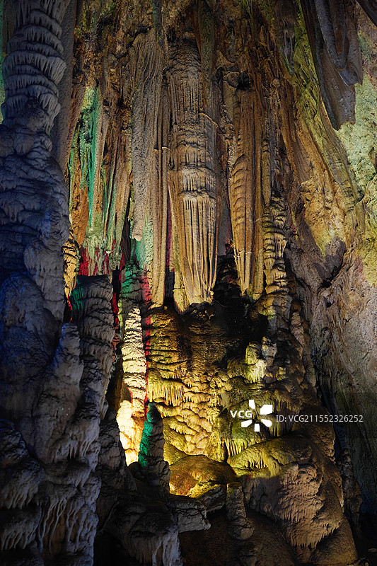 北京市房山区石花洞景区钟乳石月奶石石笋石幔图片素材