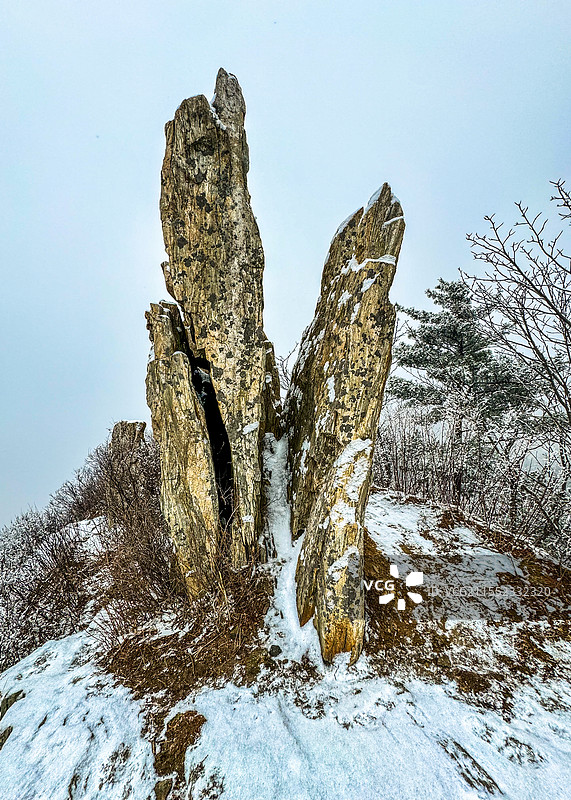 泰山春雪图片素材