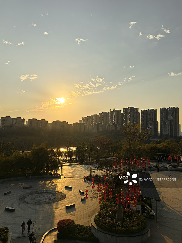 夕阳中的玫瑰湖公园（梧州）图片素材