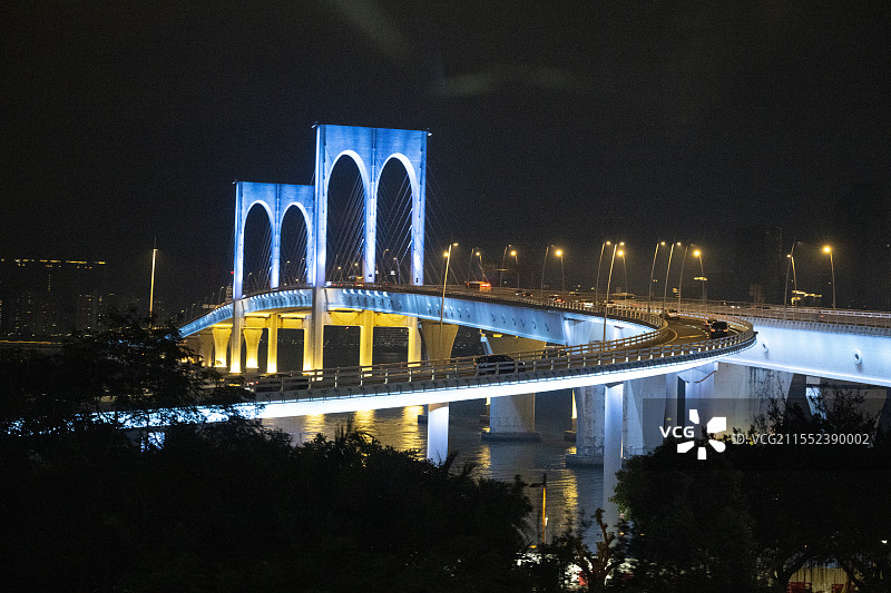 澳门的西湾大桥夜景图片素材